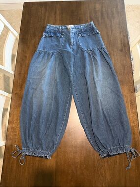 NWOT We The Free Lotus Balloon Jeans with Drawstring Cuffs 30